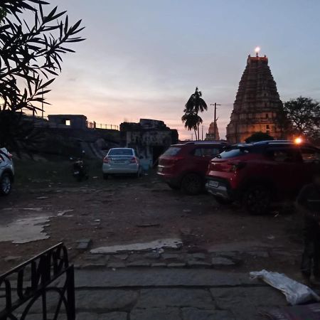 Ranjana Guesthouse Hampi Esterno foto